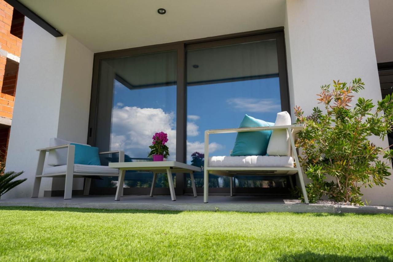 Apartmani Lara Baska Voda Exterior photo