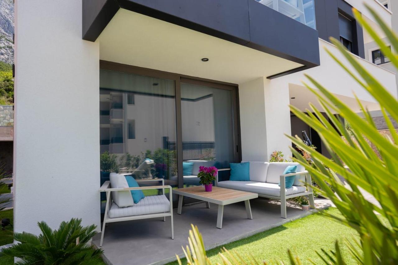 Apartmani Lara Baska Voda Exterior photo